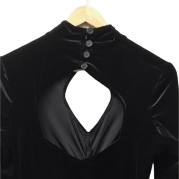 Elegant Black Long Sleeve Dress - Picture 10 of 13